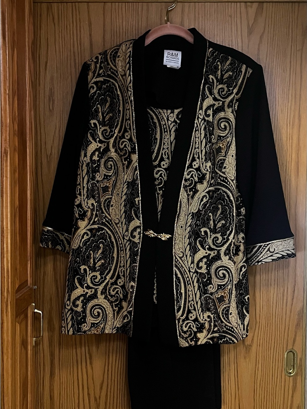 R&M Richards Black Gold Paisley-Embroidered Open Front Pantsuit Size 14